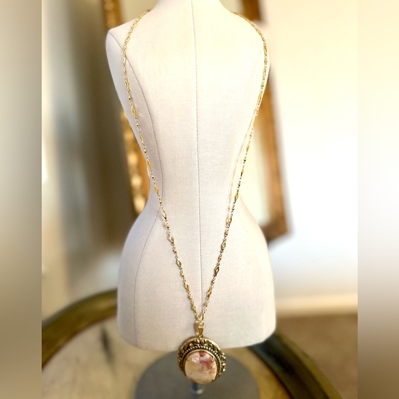 Vintage Stone Ornate Pendant Necklace - Picture 17 of 17